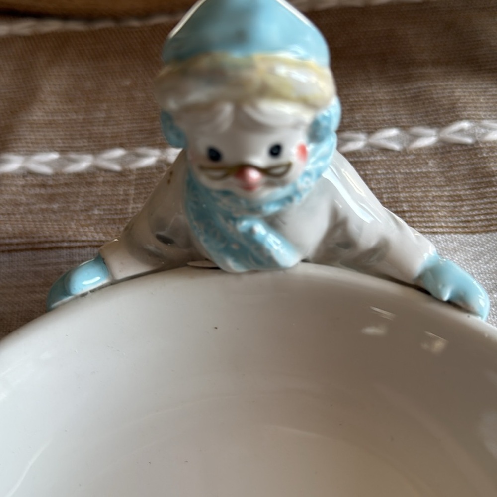 Villeroy & Boch White and Blue Ceramic Dish